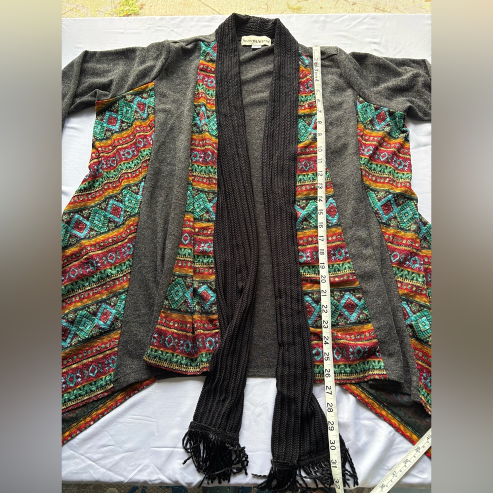 Stylish Multicolor Patterned Cardigan - Picture 5 of 8